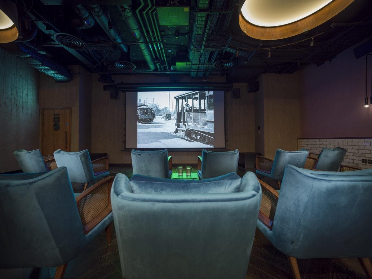 Middle Eight - Covent Garden - Preferred Hotels And Resorts 런던 외부 사진 The 2018-built cinema