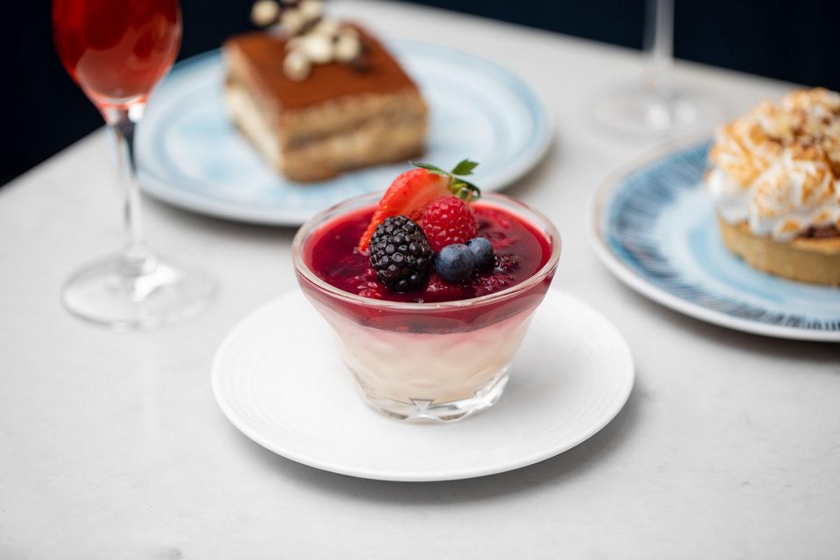 Middle Eight - Covent Garden - Preferred Hotels And Resorts 런던 외부 사진 A dessert