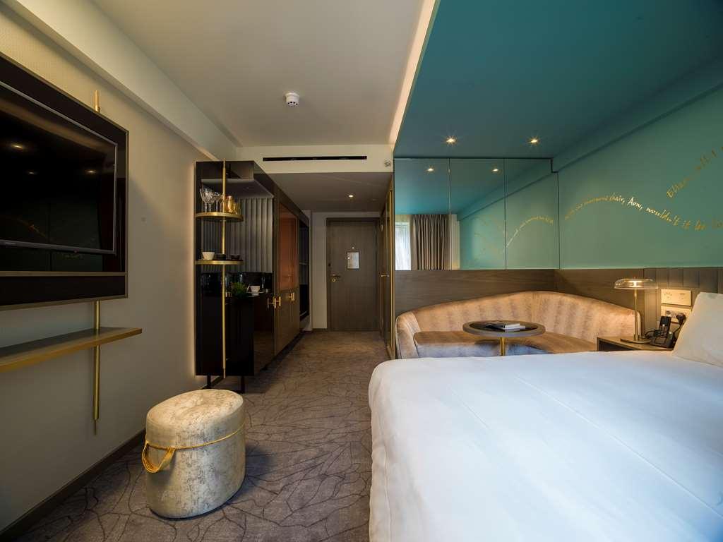 Middle Eight - Covent Garden - Preferred Hotels And Resorts 런던 객실 사진 Deluxe Room