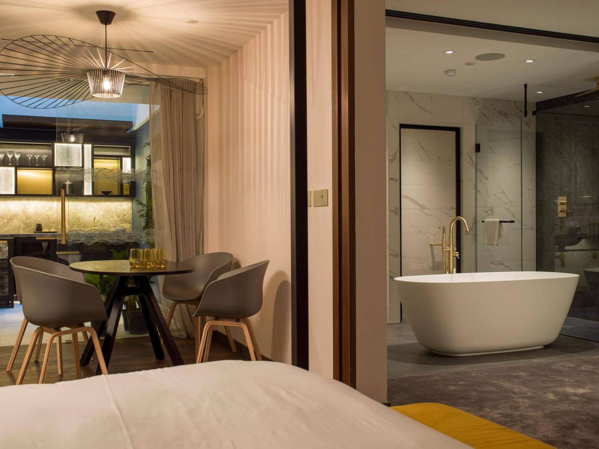 Middle Eight - Covent Garden - Preferred Hotels And Resorts 런던 외부 사진 A suite at the hotel